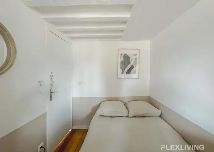 Flexliving - Whole Flat - Lune * Paris